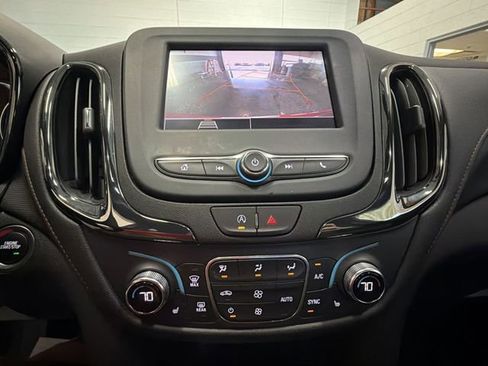 Certified 2024 Chevrolet Equinox RS w/ LPO, Floor Liner Package AWD/4WD image 17