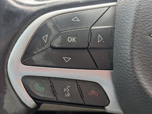 Used 2015 Chrysler 200 C w/ Navigation & Sound Group I image 11