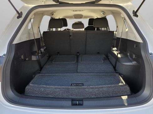 Used 2022 Volkswagen Tiguan S image 30