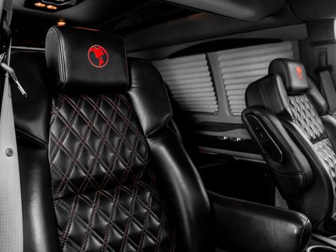 Used 2023 GMC Savana 2500 image 27