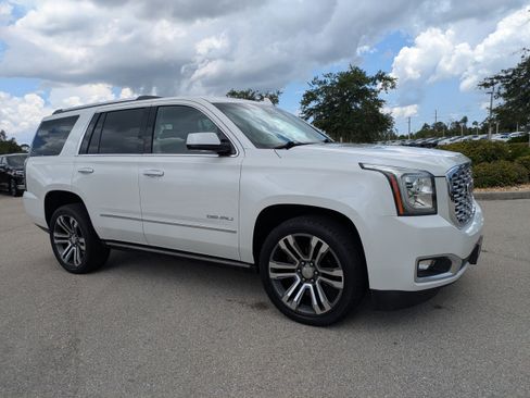 Used 2018 GMC Yukon Denali w/ Denali Ultimate Package AWD/4WD image 2