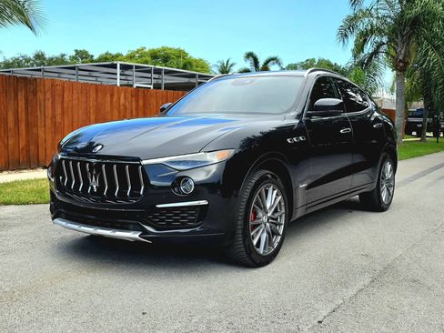 Used 2021 Maserati Levante GranLusso AWD/4WD image 1