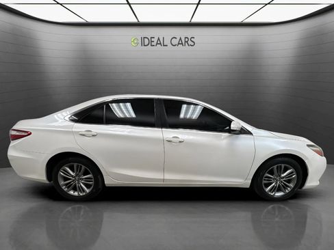 Used 2015 Toyota Camry SE FWD image 4