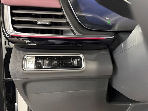 New 2025 Buick Envision Sport Touring image 14