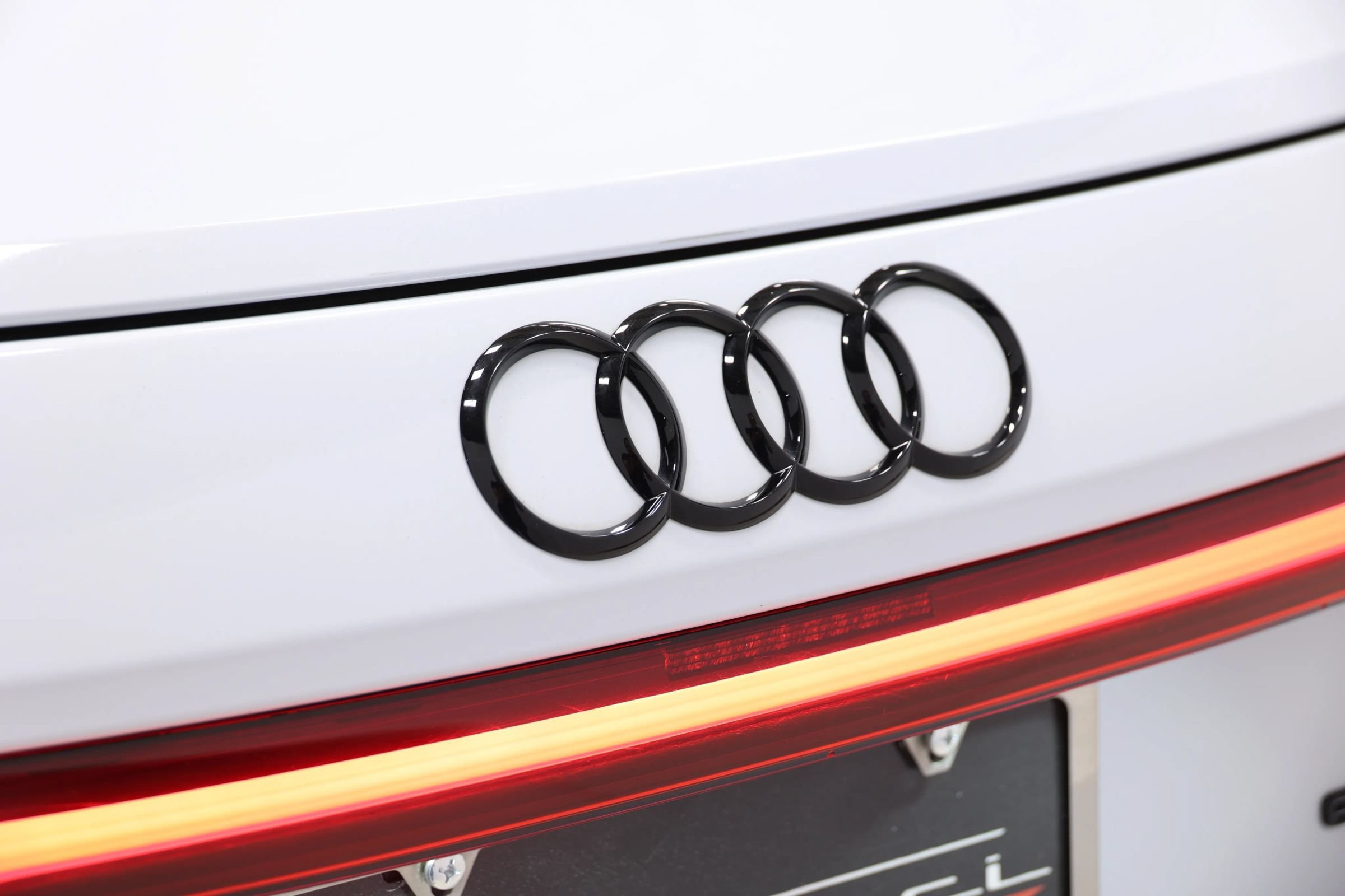 Used 2023 Audi RS e-tron GT w/ Carbon Performance Package AWD/4WD image 68