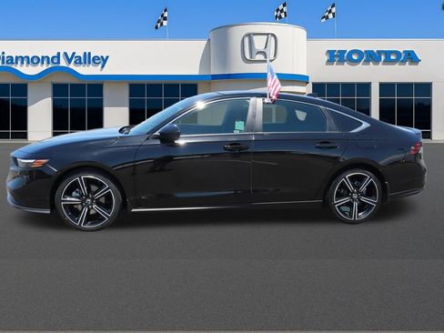 Used 2025 Honda Accord Sport image 9