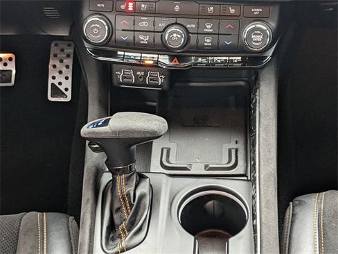 Certified 2022 Dodge Durango R/T w/ Hemi Orange Plus Package image 19