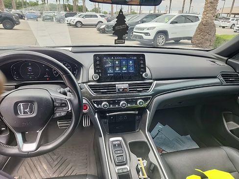 Used 2022 Honda Accord Sport image 9
