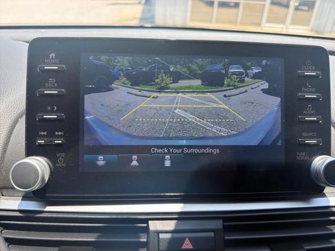 Used 2022 Honda Accord Sport image 13