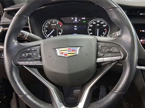 Used 2022 Cadillac XT6 Luxury image 13