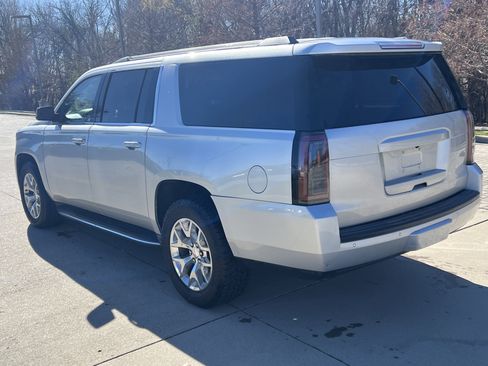 Used 2016 GMC Yukon XL SLT w/ Open Road Package image 8