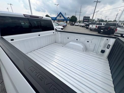 Used 2019 Chevrolet Silverado 1500 LTZ w/ LTZ Plus Package AWD/4WD image 38