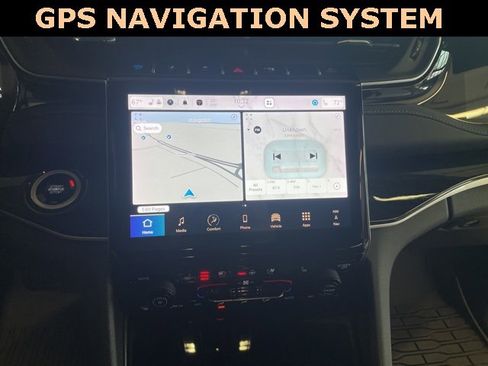 Used 2024 Jeep Grand Cherokee Trailhawk image 18