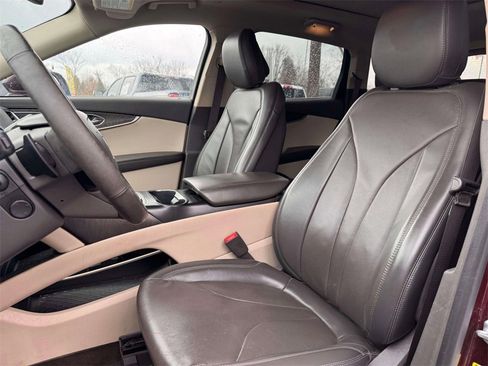 Used 2020 Lincoln Nautilus Reserve image 14