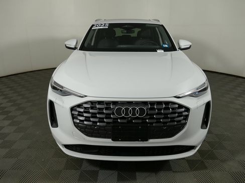 Certified 2025 Audi Q5 2.0T Premium Plus w/ Premium Plus image 8