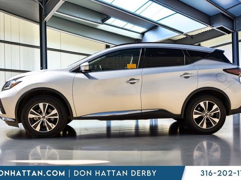 Used 2023 Nissan Murano SV FWD image 3