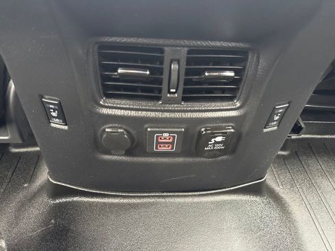 Used 2023 Nissan Titan PRO-4X w/ Pro-4x Convenience Package AWD/4WD image 14