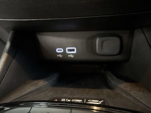 Used 2025 Buick Envista Avenir FWD image 35