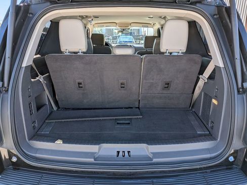 Used 2021 Ford Expedition XLT image 30