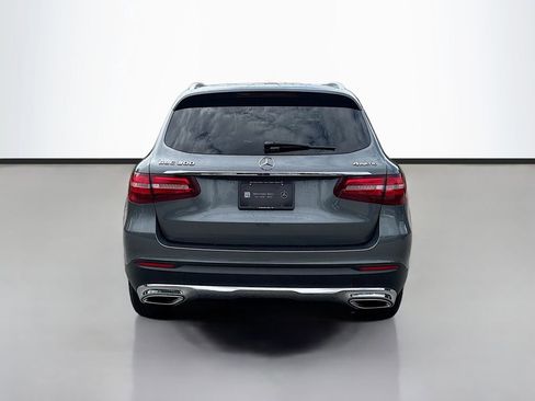 Used 2018 Mercedes-Benz GLC 300 4MATIC w/ Premium Package image 4