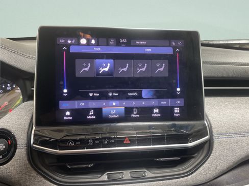 Used 2022 Jeep Compass Latitude w/ Convenience Group AWD/4WD image 23