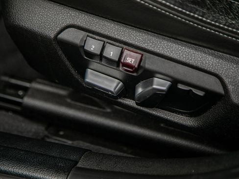 Used 2017 BMW M3 RWD image 28