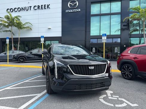 Used 2023 Cadillac XT4 Sport FWD image 2