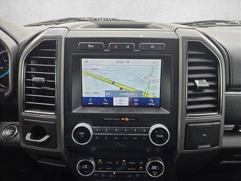 Used 2021 Ford Expedition XLT image 13