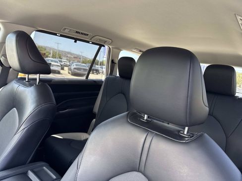 Used 2024 Toyota Grand Highlander FWD image 16