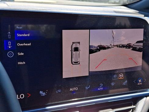 Certified 2024 Chevrolet Equinox EV LT AWD/4WD image 18