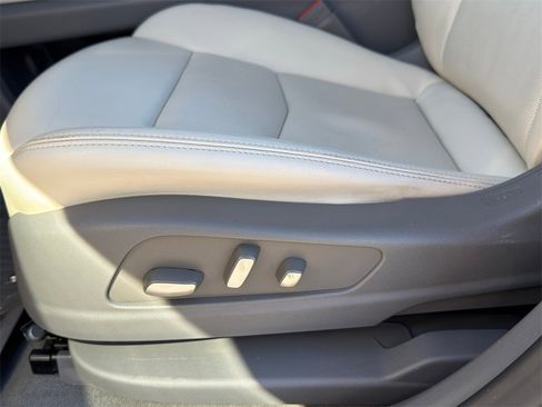 Used 2021 Cadillac XT6 Premium Luxury image 24