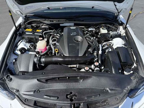 Used 2019 Lexus IS 300 w/ Navigation Package RWD image 10