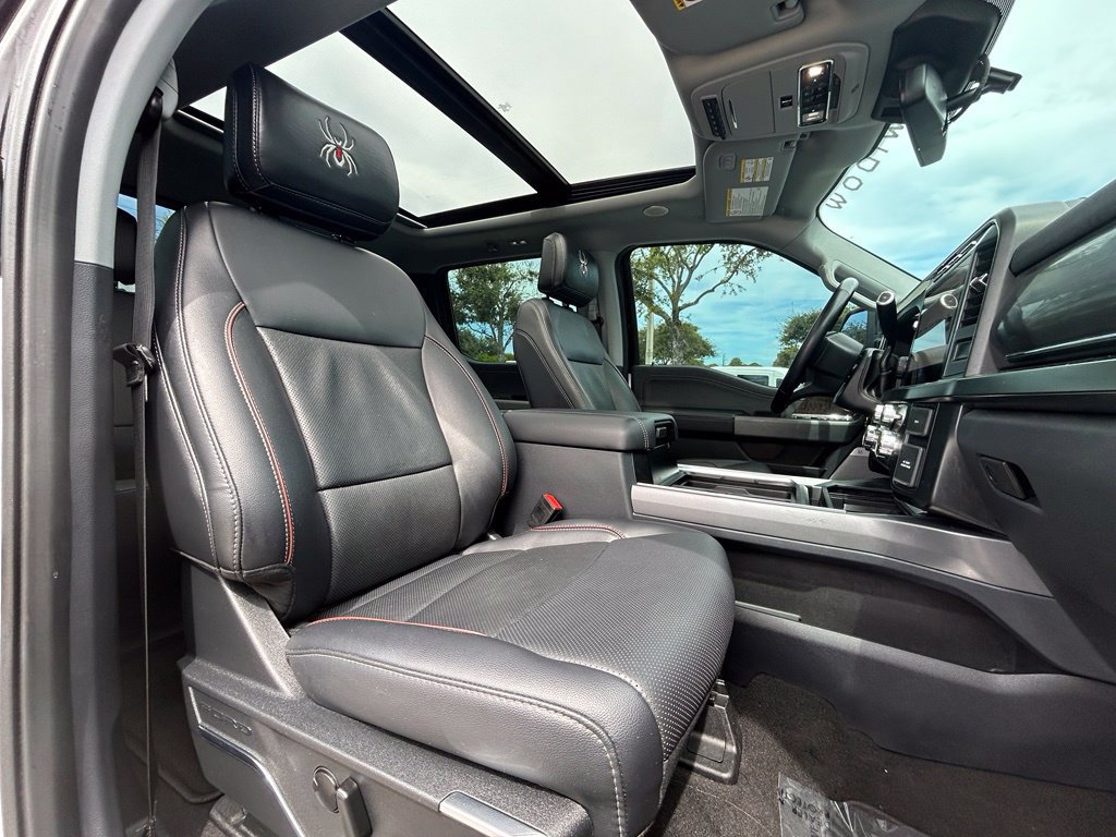Used 2024 Ford F250 Lariat w/ Lariat Ultimate Package AWD/4WD image 32
