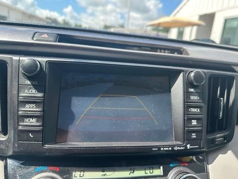Used 2017 Toyota RAV4 Limited FWD image 16