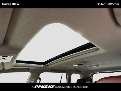 Used 2021 Lexus LX 570 4WD w/ Luxury Package image 12