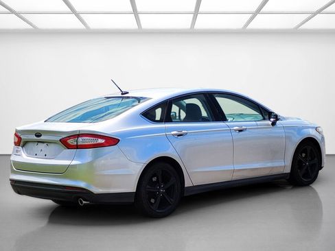 Used 2016 Ford Fusion S FWD image 5