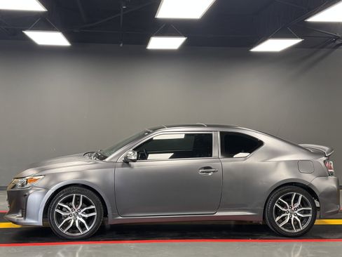 Used 2014 Scion tC image 3