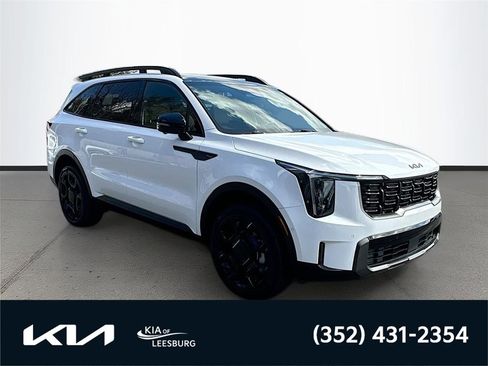 Certified 2025 Kia Sorento SX Prestige w/ Olive Brown Leather Package image 1