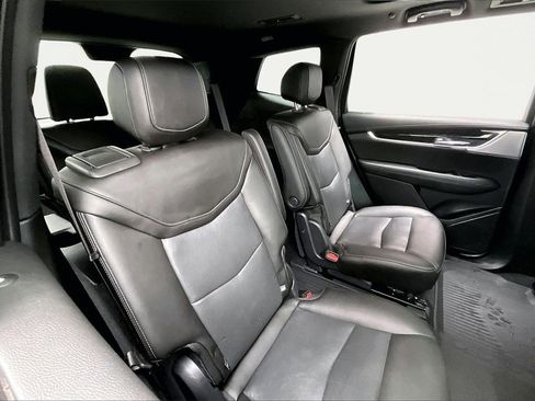 Used 2021 Cadillac XT6 Premium Luxury image 24