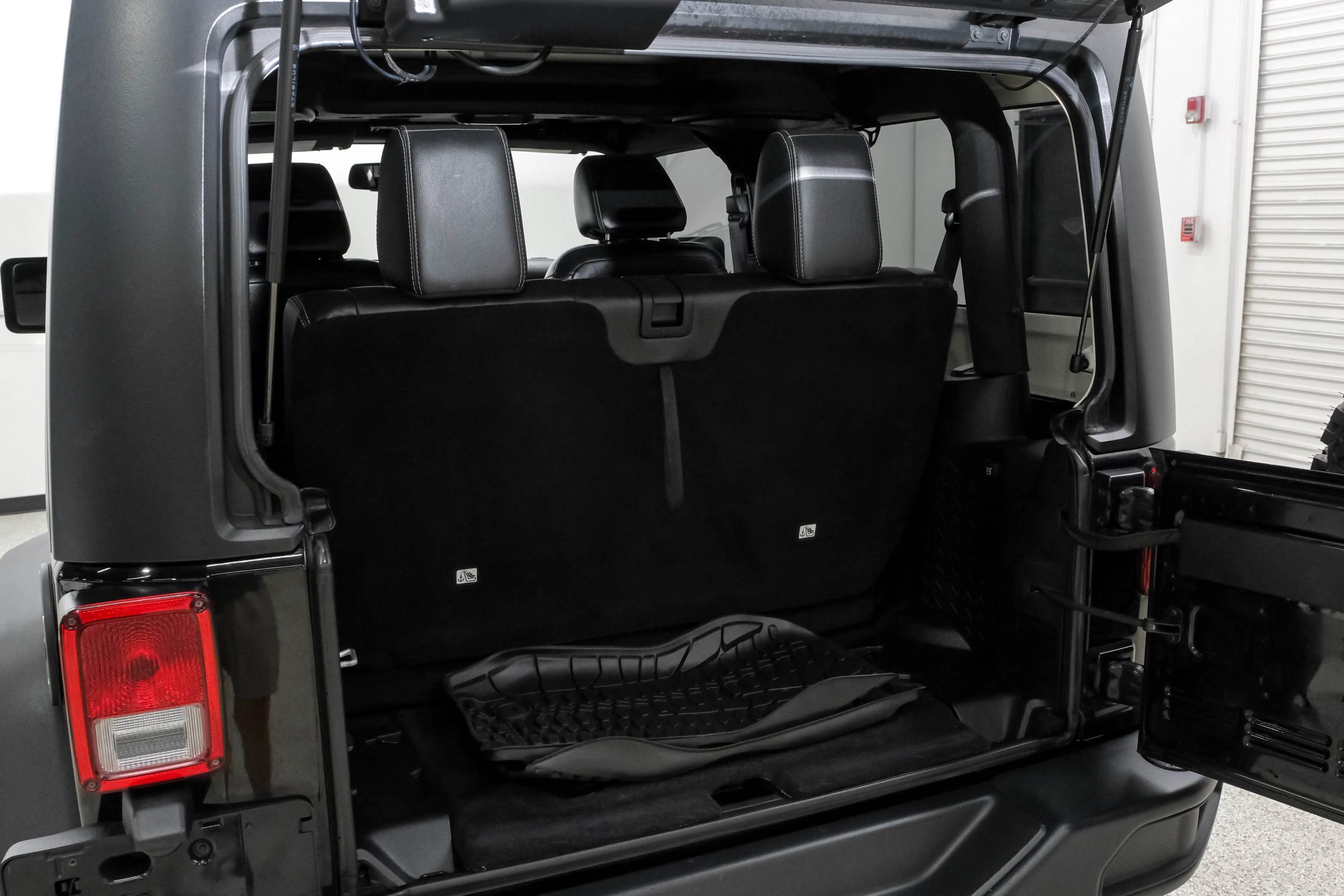 Used 2016 Jeep Wrangler Rubicon AWD/4WD image 63