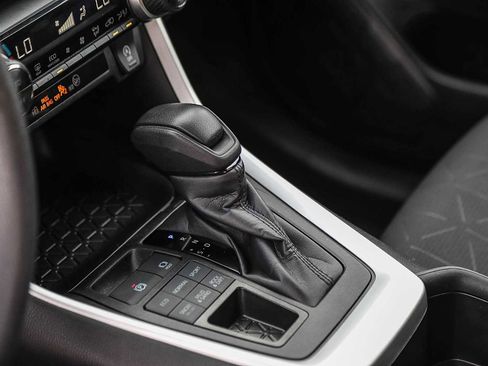 Certified 2024 Toyota RAV4 XLE image 21