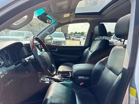 Used 2011 Lexus LX 570 4WD image 12