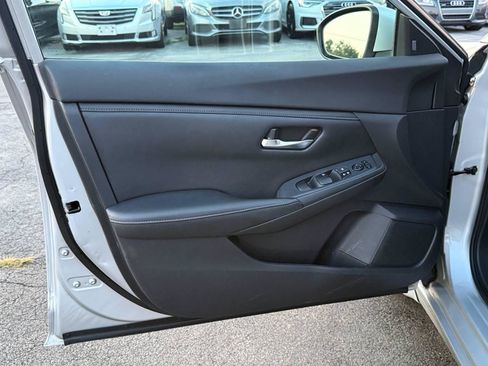 Used 2020 Nissan Sentra S w/ Lighting Package FWD image 13