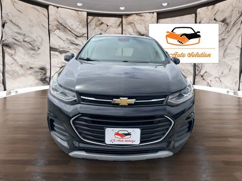 Used 2019 Chevrolet Trax LT w/ LT Convenience Package FWD image 15