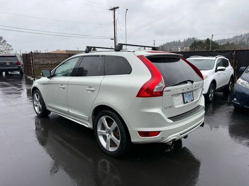 Used 2011 Volvo XC60 T6 R-Design w/ Convenience Pkg AWD/4WD image 8