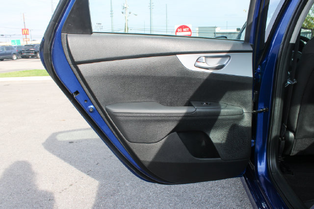 Used 2024 Kia Forte LXS FWD image 28