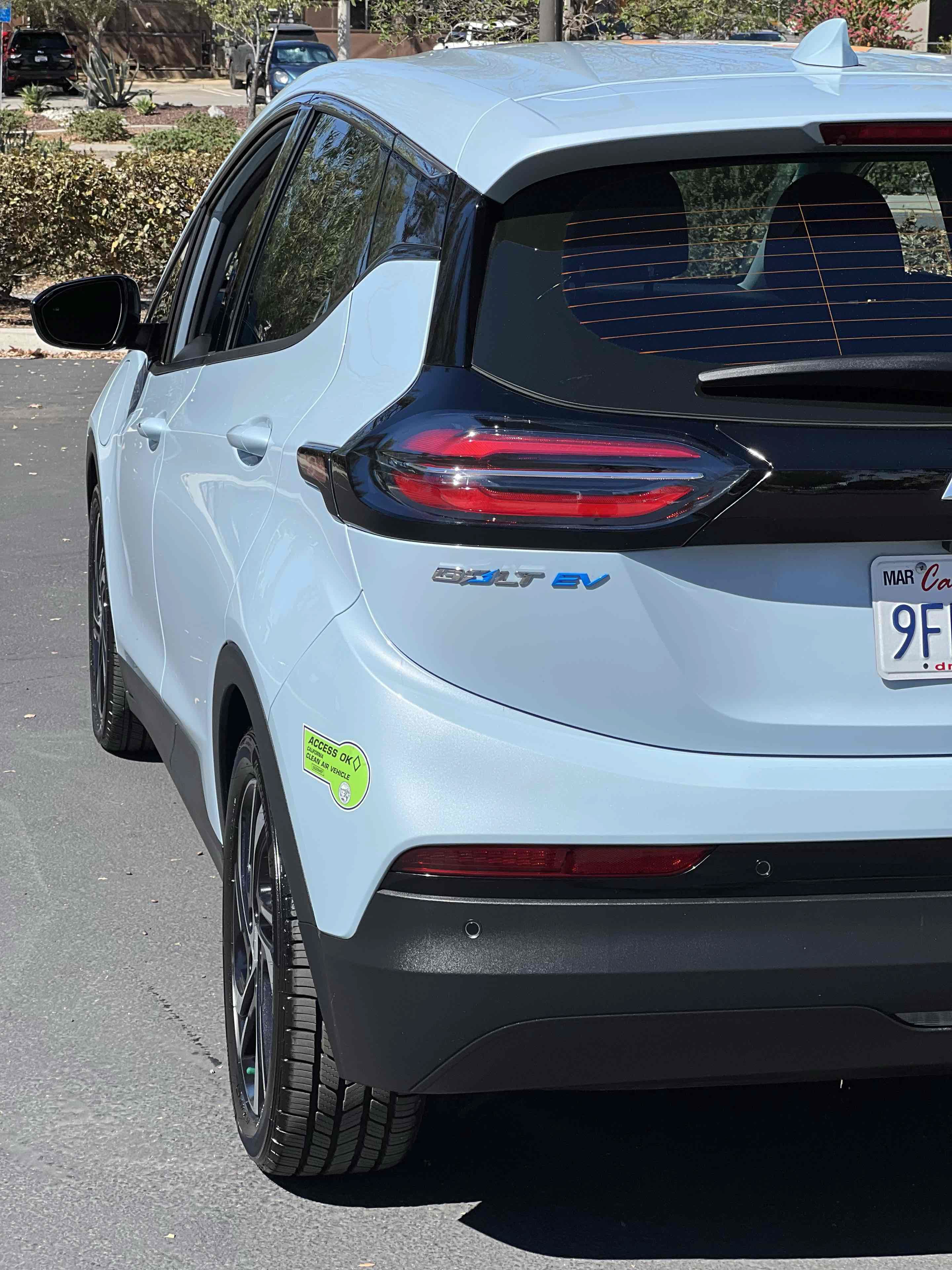 Used 2023 Chevrolet Bolt LT w/ Infotainment Package FWD image 47