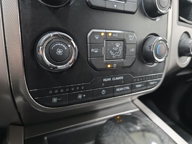 Used 2017 Ford Expedition XLT AWD/4WD image 22