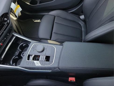 New 2026 BMW 330i Sedan w/ M Sport Package RWD image 30