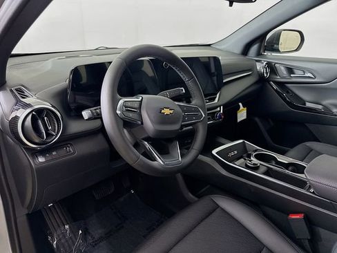 New 2026 Chevrolet Equinox LT w/ Convenience Package II FWD image 11